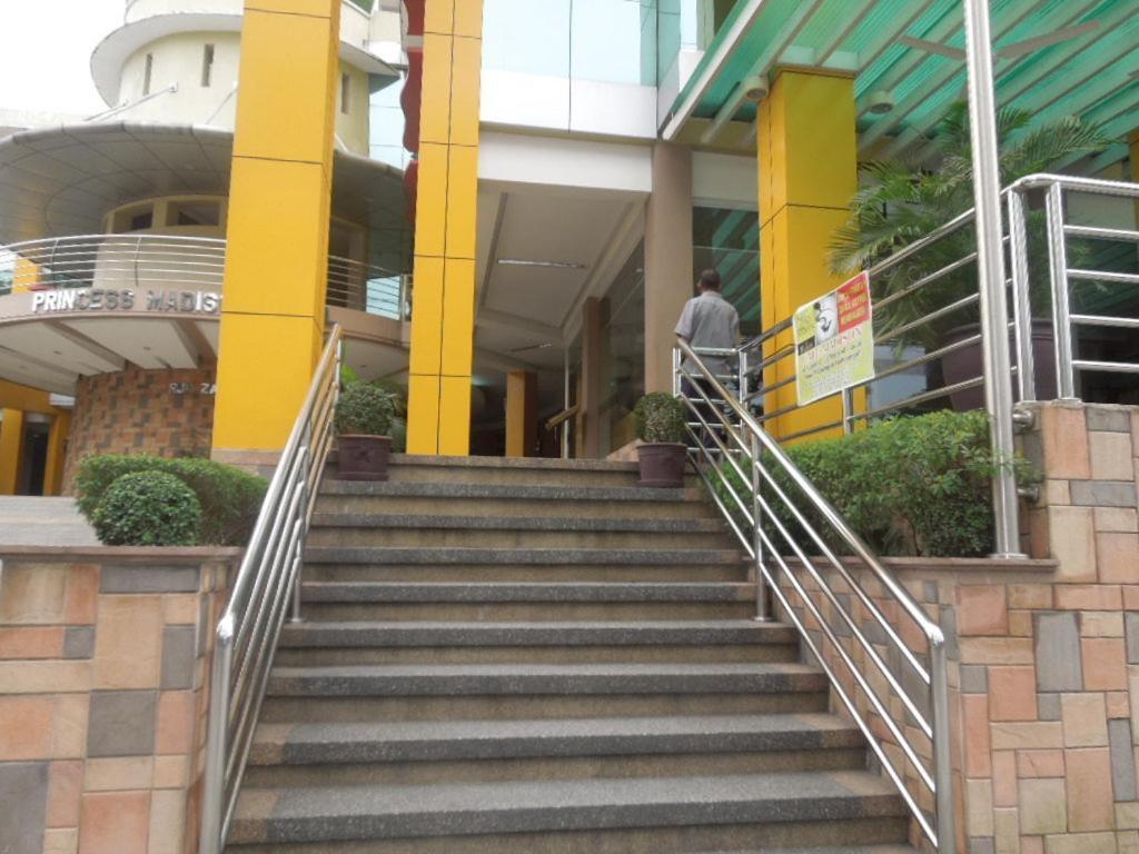Princess Madison Hotel Angeles Exterior foto